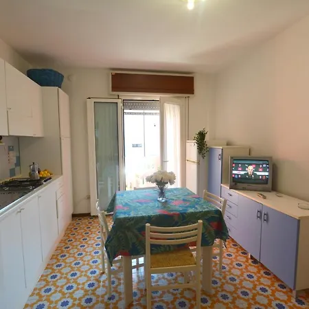 公寓 Lignano Riviera Cheap 利尼亚诺萨比亚多罗